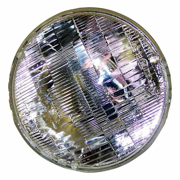 L0JH6024 Driver or Passenger Side Halogen Headlight, With bulb(s), OE Replacement