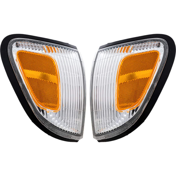 Driver and Passenger Side Halogen Corner Light, With bulb(s)