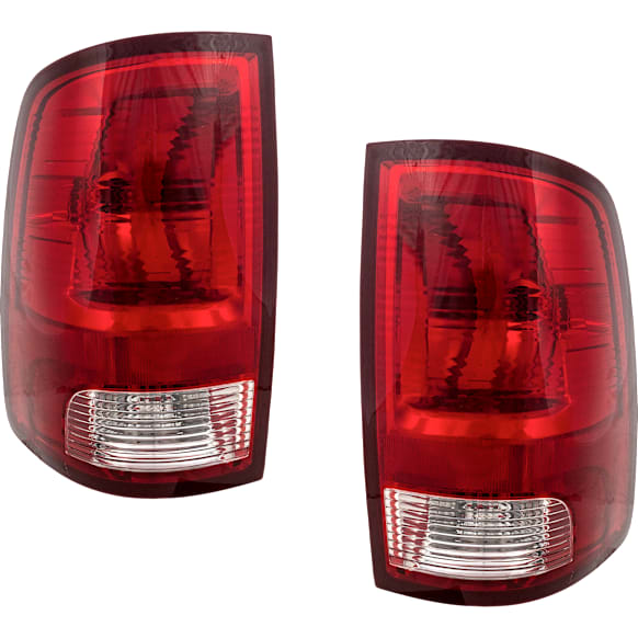 2018 Ram 2500 - Driver and Passenger Side Halogen Tail Light, With bulb(s), Standard Type, OE Replacement