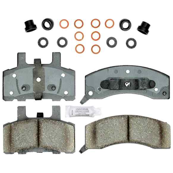 2000 Chevrolet K2500 - Front Ceramic Brake Pad Set, 7.4L 8Cyl, 2nd Generation, With 8 Lug Wheels, Gold Series