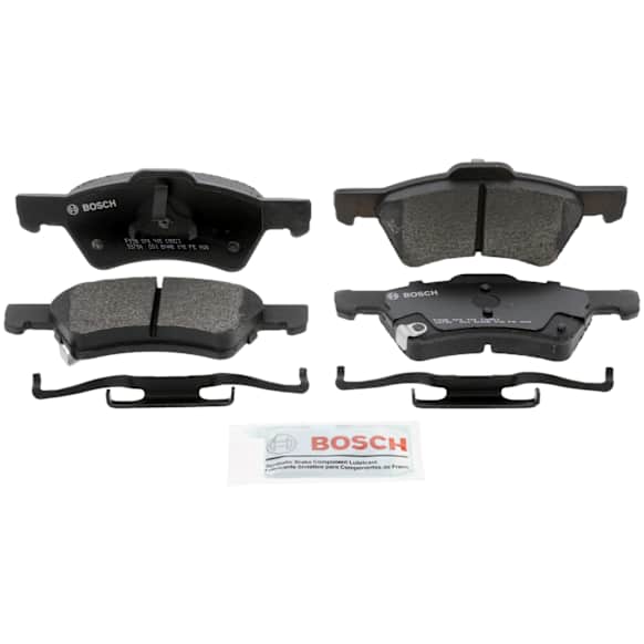 2003 Chrysler Voyager - Front Semi-metallic Brake Pad Set, 3.3L 6Cyl, Non-ABS, Quietcast Premium Series