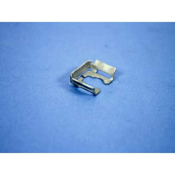 53032905AA Fuel Injector Clip