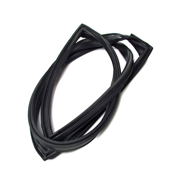 WCR D690 B Windshield Molding