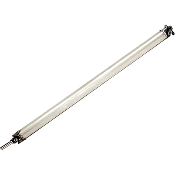 986-225 Rear Driveshaft, Four Wheel Drive, 8-Speed, Automatic Transmission, Crew Cab Pickup, 76.3 in. Bed,149.5 in. Wheelbase, with Sales Code Dmh (3.92 Axle Ratio), 82.75 in. Length