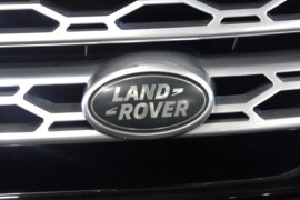 Land Rover Pushes for Defender&#8217;s 2020 Release with Help of Another Automaker