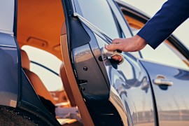 What are the Parts of a Car Door?