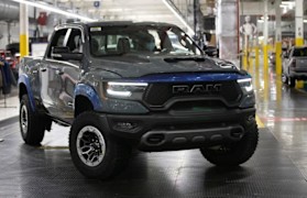 Ram TRX Heads to Production; First Unit to Be Auctioned Off