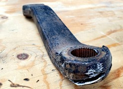Bad Pitman Arm Symptoms, Plus FAQ