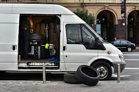 Mobile Mechanics: Average Cost, Services, Plus Tips on Auto Repair