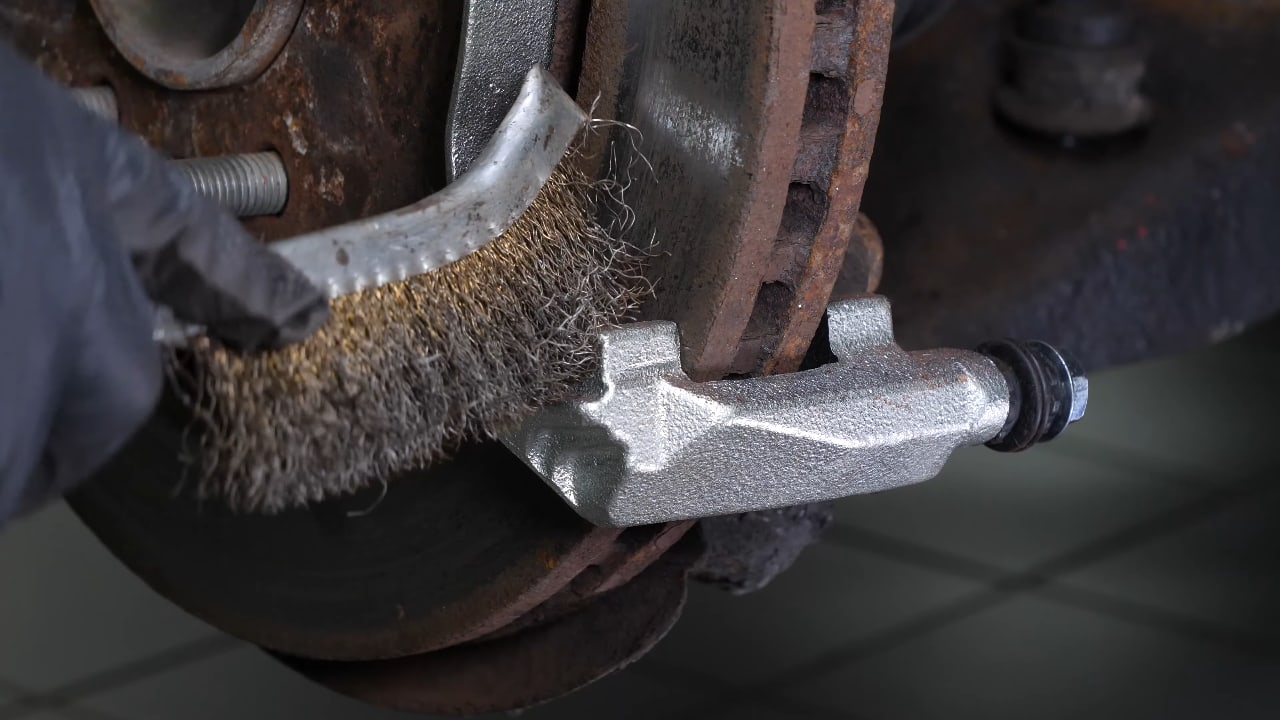 Remove the anti-rattle clips