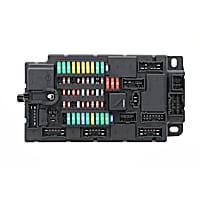 61-35-9-813-620 Fuse Box - Direct Fit