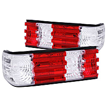 221132 Driver and Passenger Side Halogen Tail Light Without bulb(s)