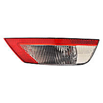 Passenger Side Back Up Light With bulb(s)