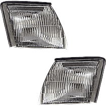Driver and Passenger Side Halogen Corner Light, Without bulb(s)