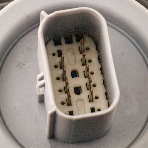 Replacement Driver Side Headlight, with Bulb, HID/Xenon, with HID bulb