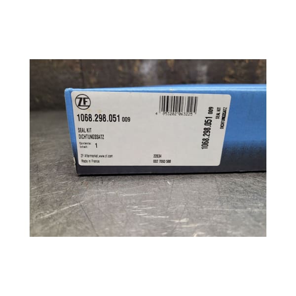 最新の激安 ZF® 1068298051 OE Replacement Series Automatic Transmission アクセサリー