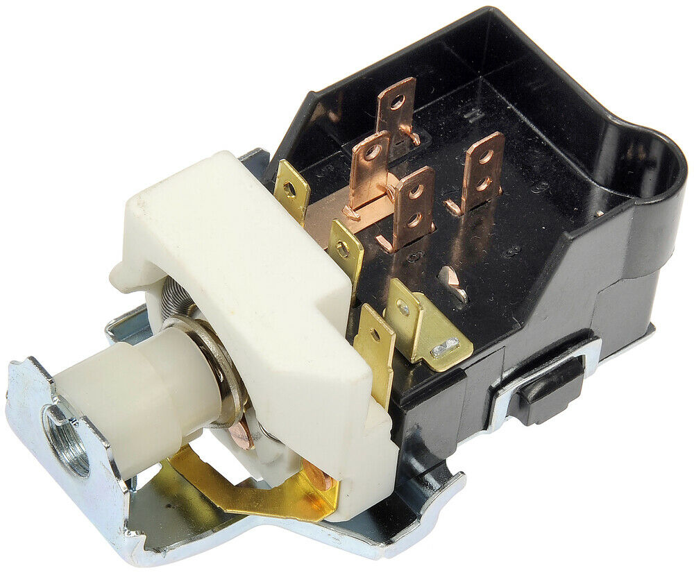 901-5106 Headlight Switch, HD Solutions Series - Dorman 901-5106 Headlight Switch Compatible with Select IC/IC Corporation/International Models - Dorman Headlight Switch 901-5106 - DORMAN Heavy Duty Headlight Switch for International - Heavy Duty Headlight Control Switch