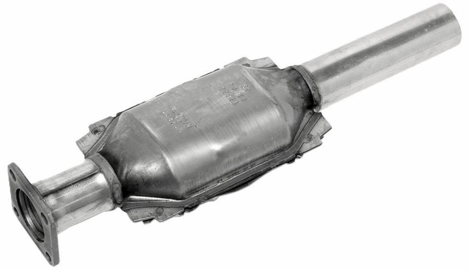 Walker&reg; &ndash; 15634 Center Catalytic Converter, Federal EPA Standard, 46-State Legal, Direct Fit